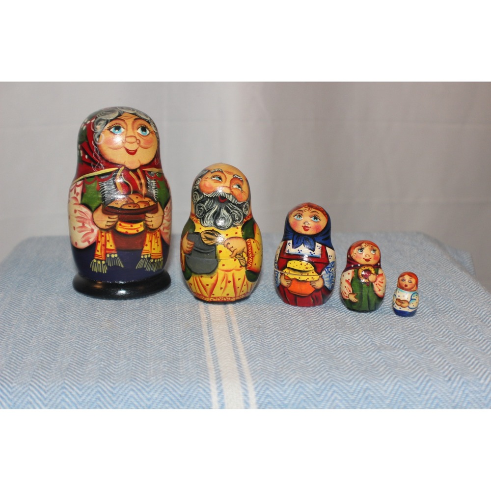 VTG signed Hnd-Painted Russian Matroshka 5-Piece Family NestingDoll Set/Folk Art